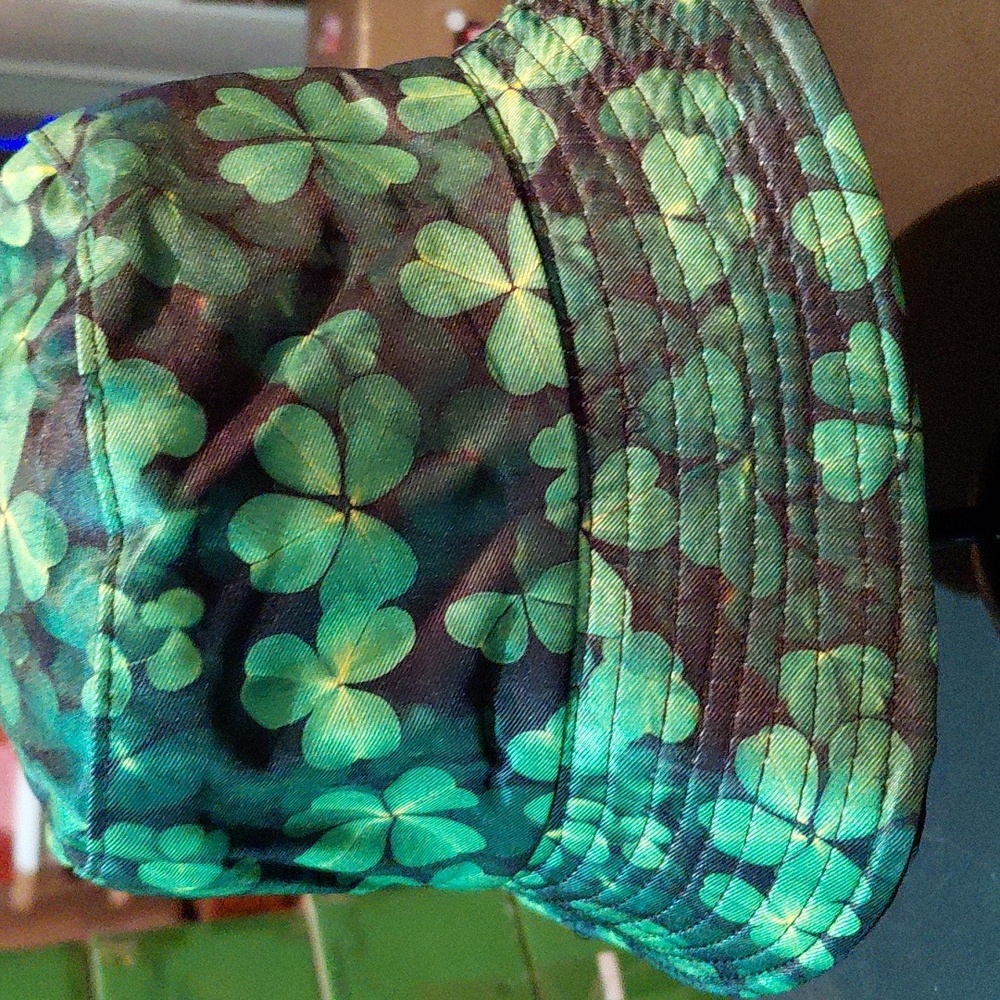 St. Paddy's Day Bucket Hat Reversible Unisex 22"/23"   ✨️PRICE FIRM✨️ - Picture 4 of 4